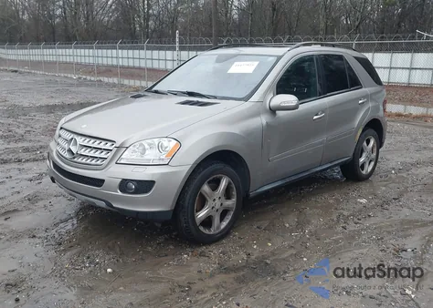 2008 Mercedes-Benz Ml 350 4Matic z USA, uszkodzony, nr VIN 4JGBB86EX8A352248
